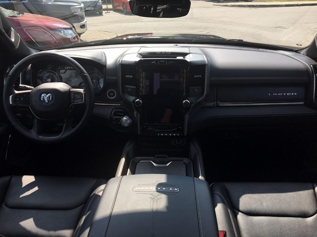 RAM 1500 – LIMITED CREW CAB UUS MUDEL!