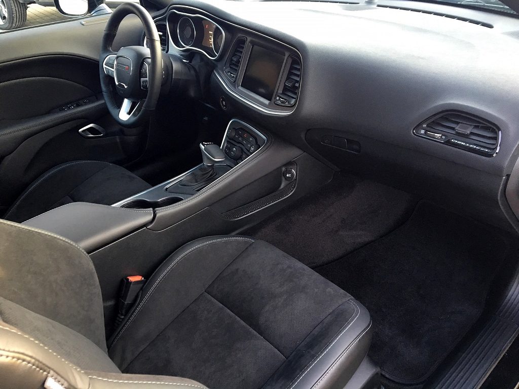 DODGE CHALLENGER – R/T SCAT PACK